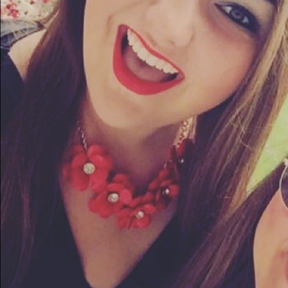 ❤️BRIGHT RED FLORAL STATEMENT NECKLACE - Picture 4 of 4